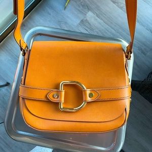 ✨Abercrombie & Fitch crossbody!✨